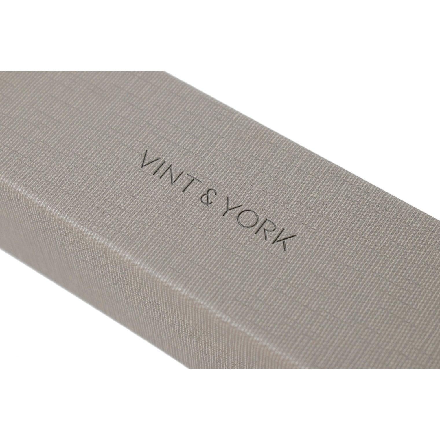 PREMIUM EYEWEAR CASE IN LIGHT GREY from Vint & York